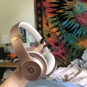 Beats solo 3 rose gold 💝